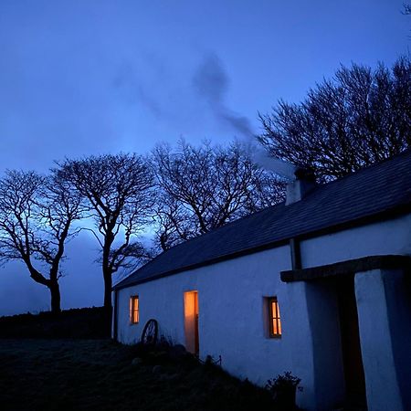 Thistle Thatch Cottage And Hot Tub - Mourne Mountains Νιούκασλ Εξωτερικό φωτογραφία