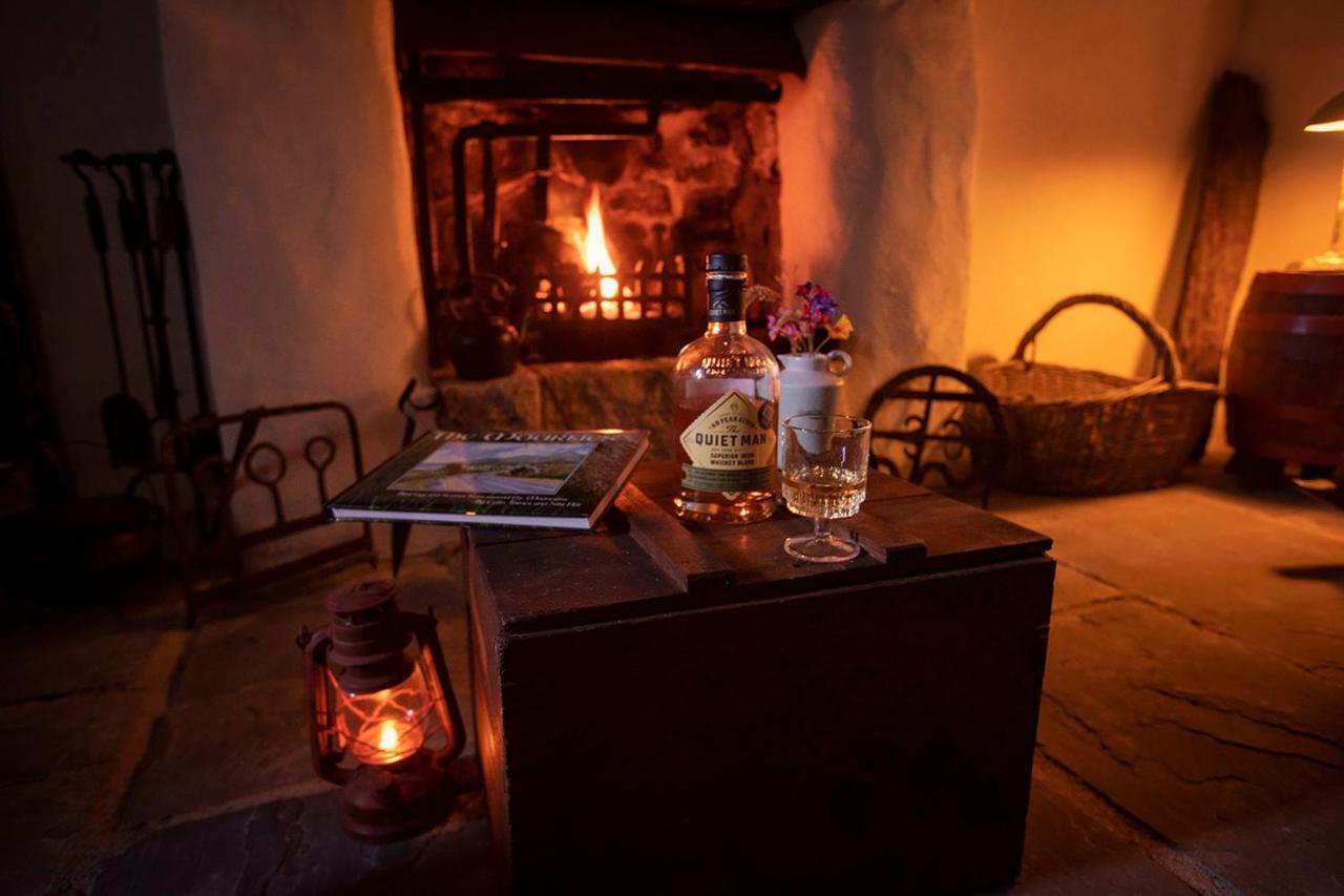 Thistle Thatch Cottage And Hot Tub - Mourne Mountains Νιούκασλ Εξωτερικό φωτογραφία