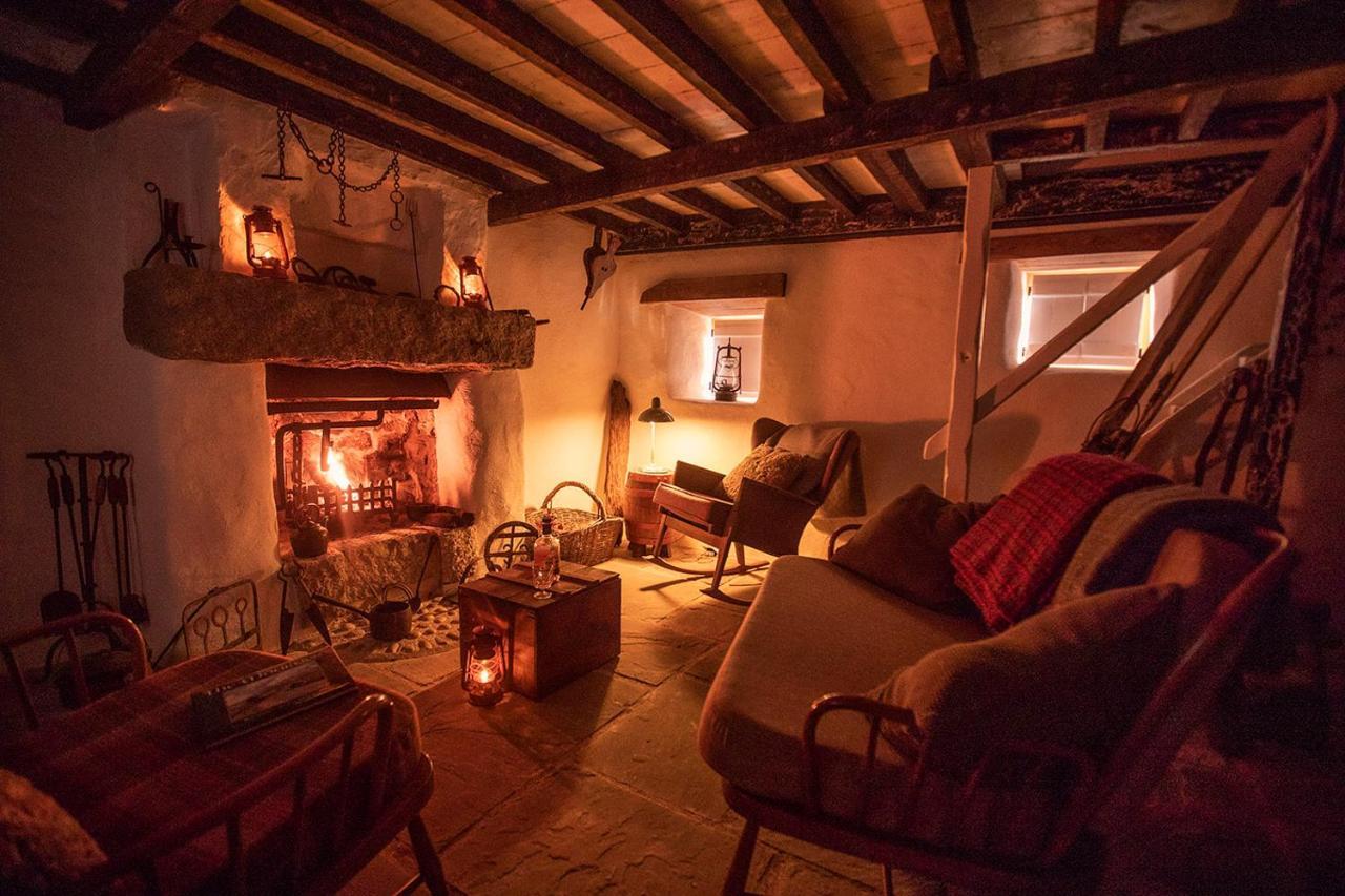Thistle Thatch Cottage And Hot Tub - Mourne Mountains Νιούκασλ Εξωτερικό φωτογραφία
